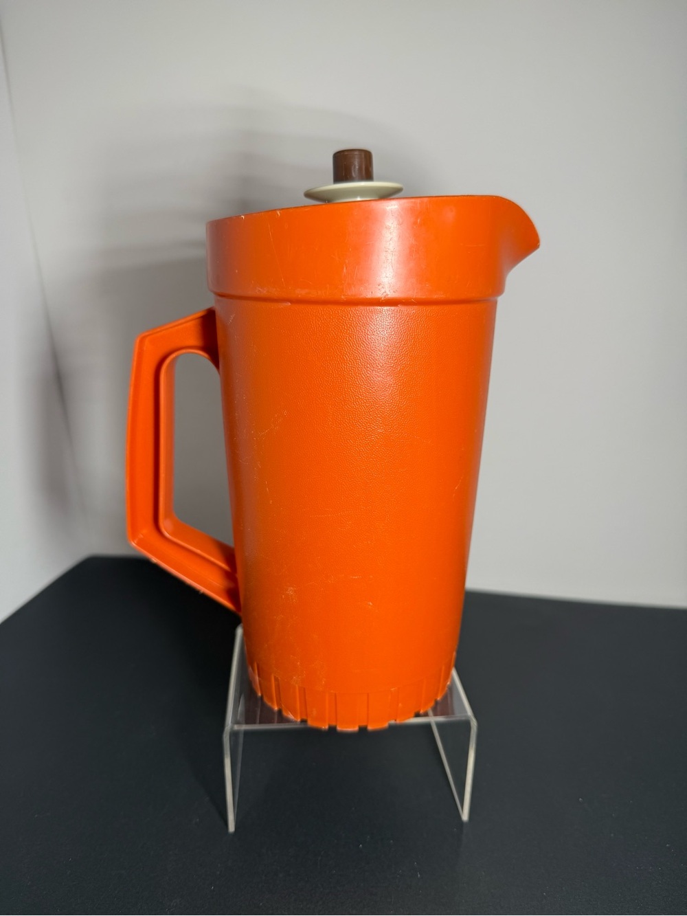 Vintage Tupperware Harvest Orange 1.5 Qt Pitcher with Push Button Lid #874